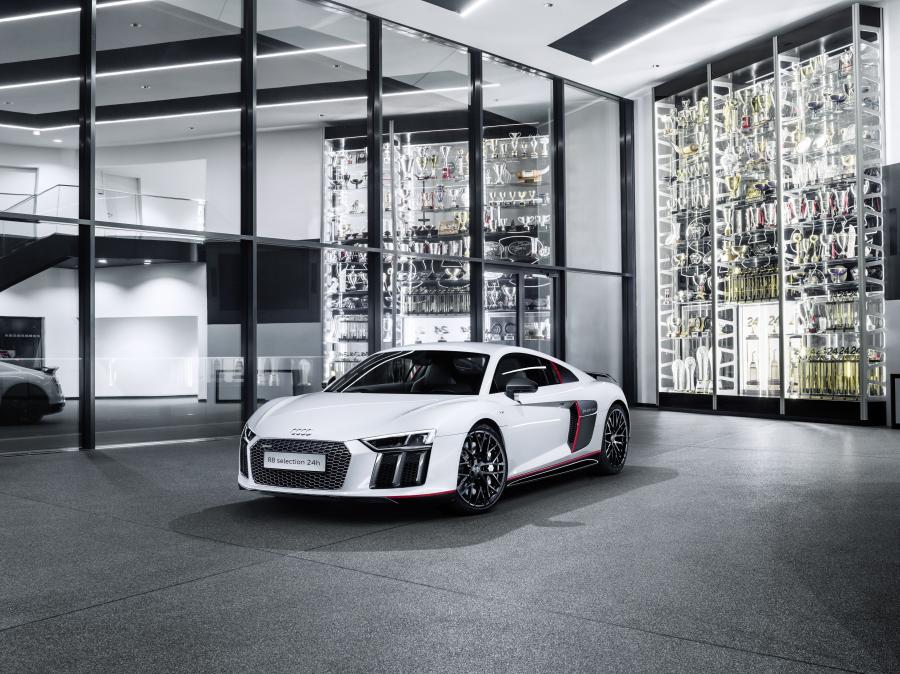  Audi R8 V10 Plus Selection 24h 2016 года  (фото 1 из 5)